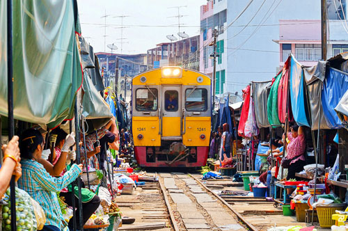 ตลาดร่มหุบ